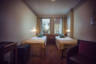 Отель Hotel Arthur Хельсинки Стандартный двухместный номер с 2 отдельными кроватями-1